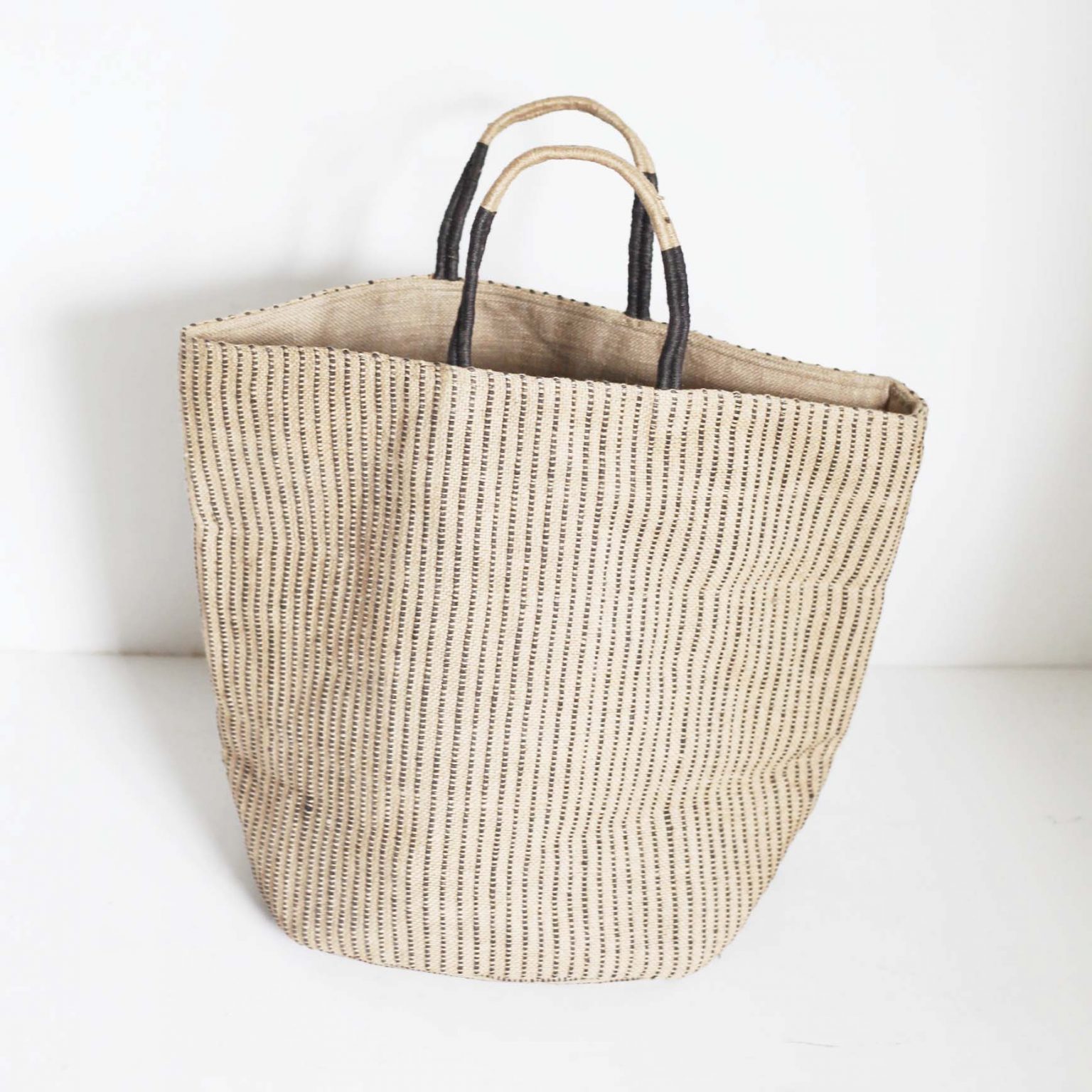 Ladies Jute Bag - VRISHAHI SOURCING SOLUTION (BD) INC.